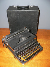 Vintage 1938 Royal Quiet Portable Manual Typewriter w/Case & Glass-Topped Keys thumbnail