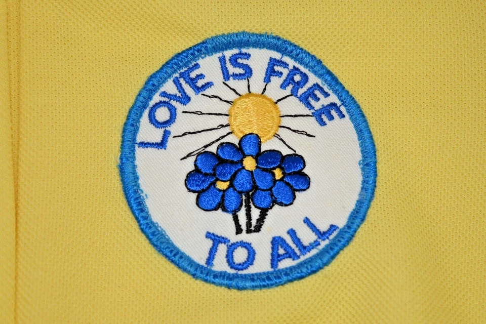 Vestido Lacoste De Colección Chemise Lacoste Talla S Años 70 ÚNICO Amarillo Love Free To All Parche Foto 2 de 4