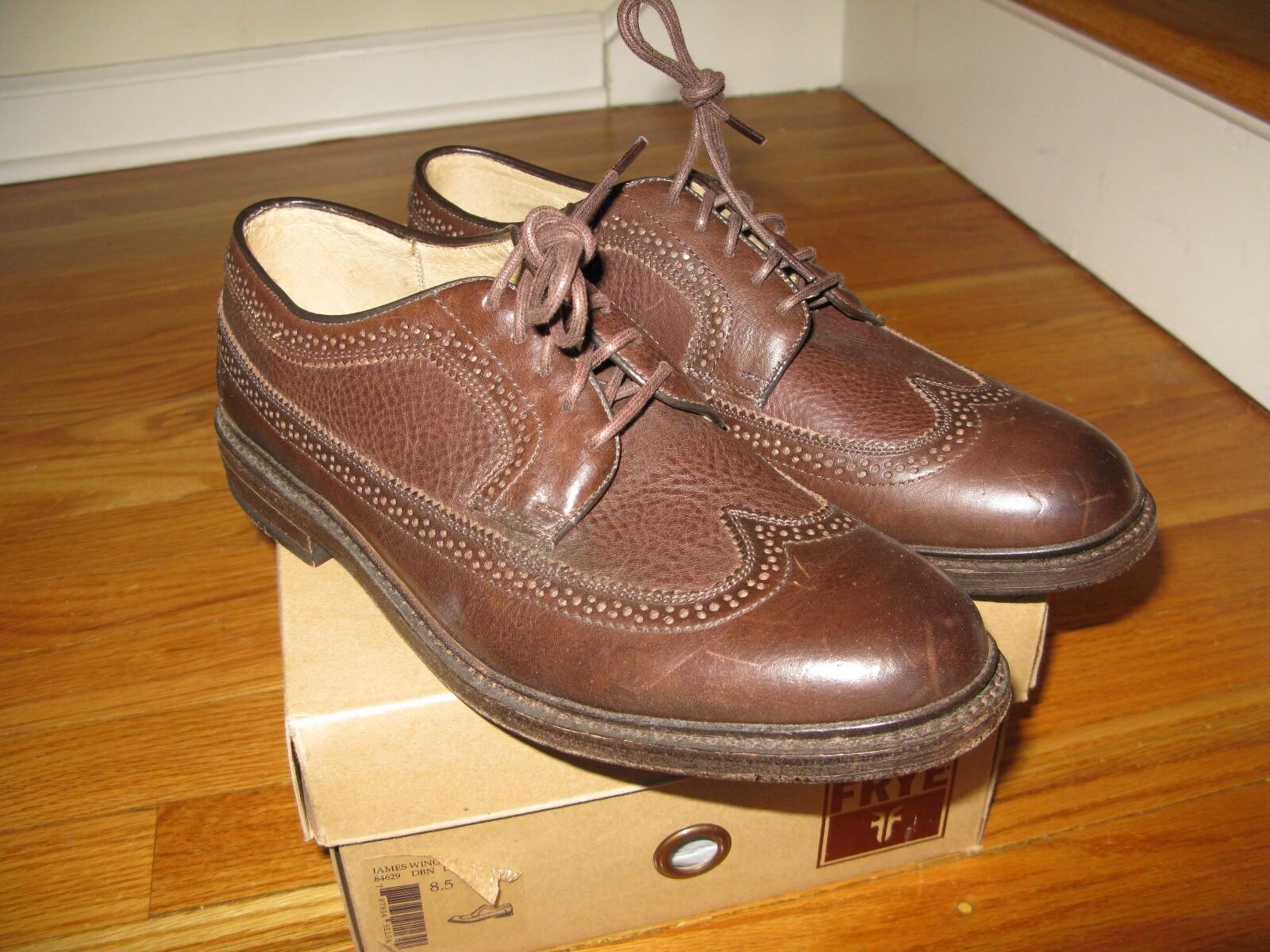 Frye James Wingtip Oxford shoe brown 