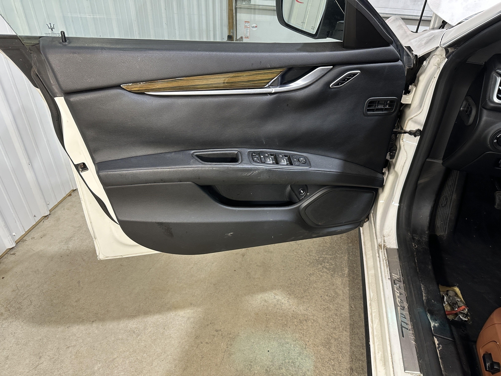 15 MASERATI GHIBLI DRIVER LEFT FRONT DOOR BIANCO/WHITE 268