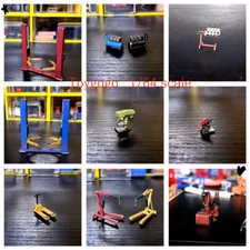 1/64 Automobile maintenance workshop Lift Car Model Scene Repair Factory Tool