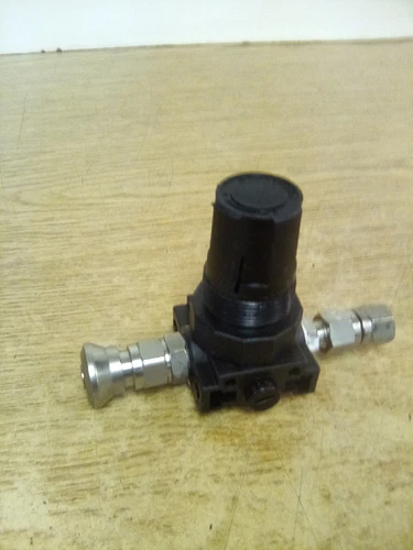 Parker R25-01BK Regulator