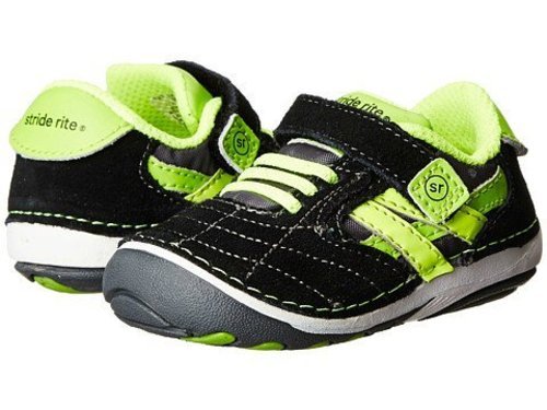 boys green tennis shoes