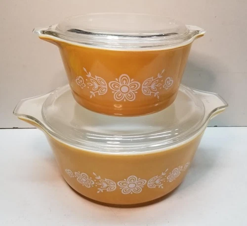 Set 2 Vintage Pyrex Butterfly Gold Casserole 473 - 475 With Lids 4 pieces