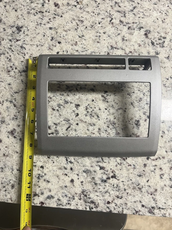 Toyota Tacoma 2007 moldura estéreo sin clips - Tacoma 2007 Foto 3 de 4