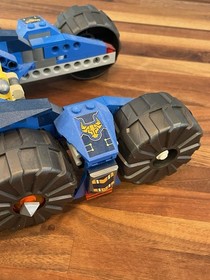 LEGO 70322 Axl's Tower Carrier NEXO KNIGHTS InComplete??