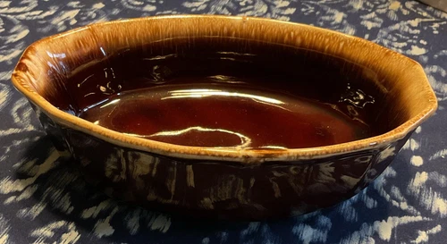 Vintage McCoy Pottery 7070 Oven Proof brown drip casserole bowl/dish.