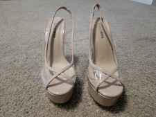 FASHION NOVA/Platform Heels NUDE