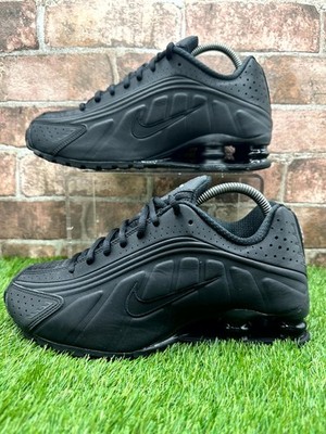 Nike Shox R4 AR3565-004 Turnschuhe Damen UK 6 schwarz sportlich perforiert Schuhe