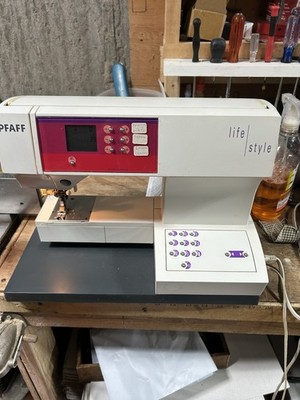 pfaff sewing machine Life Style  Tested And Working