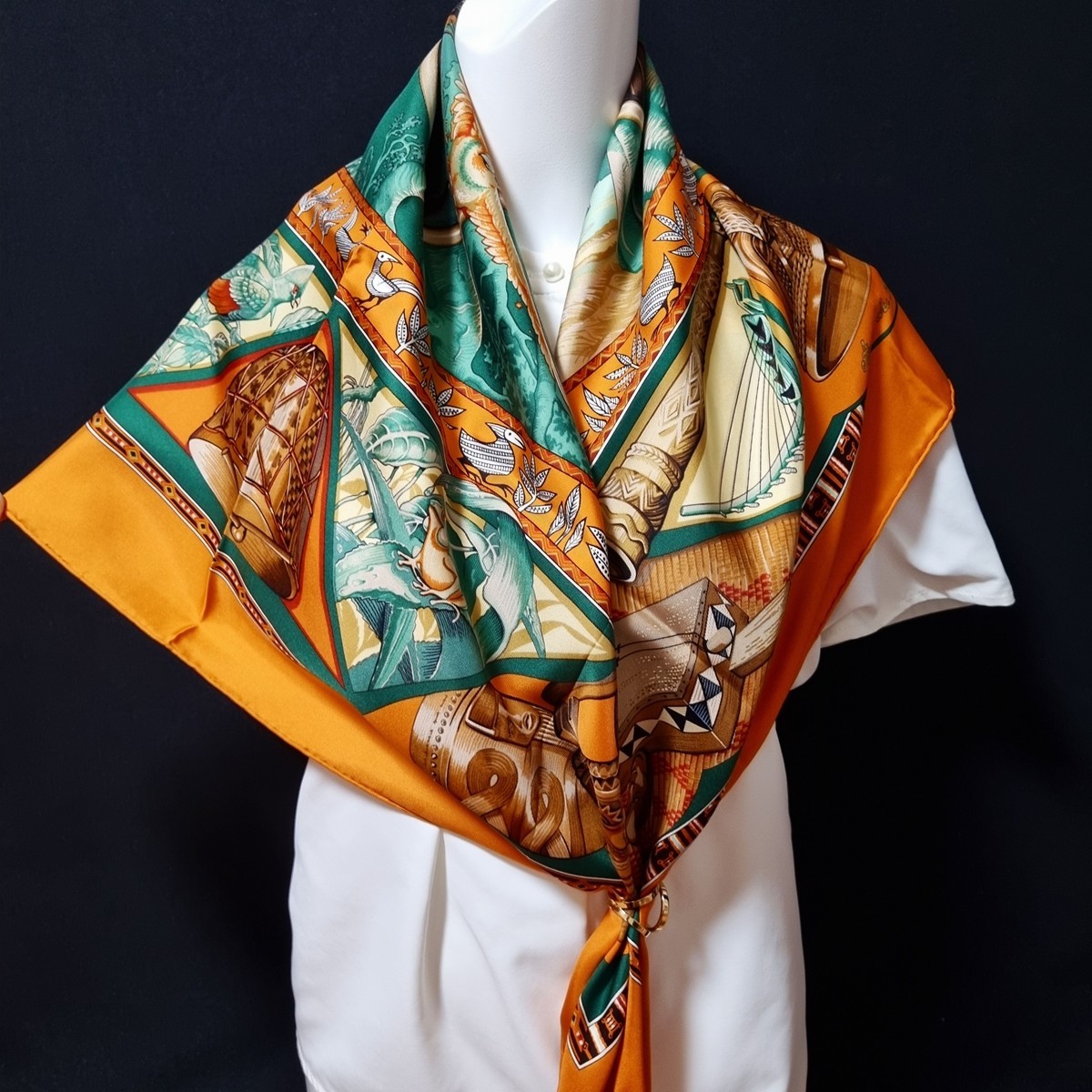 Au son des tam-tam blue, black - Hermès Scarf Details | Scarf Sage