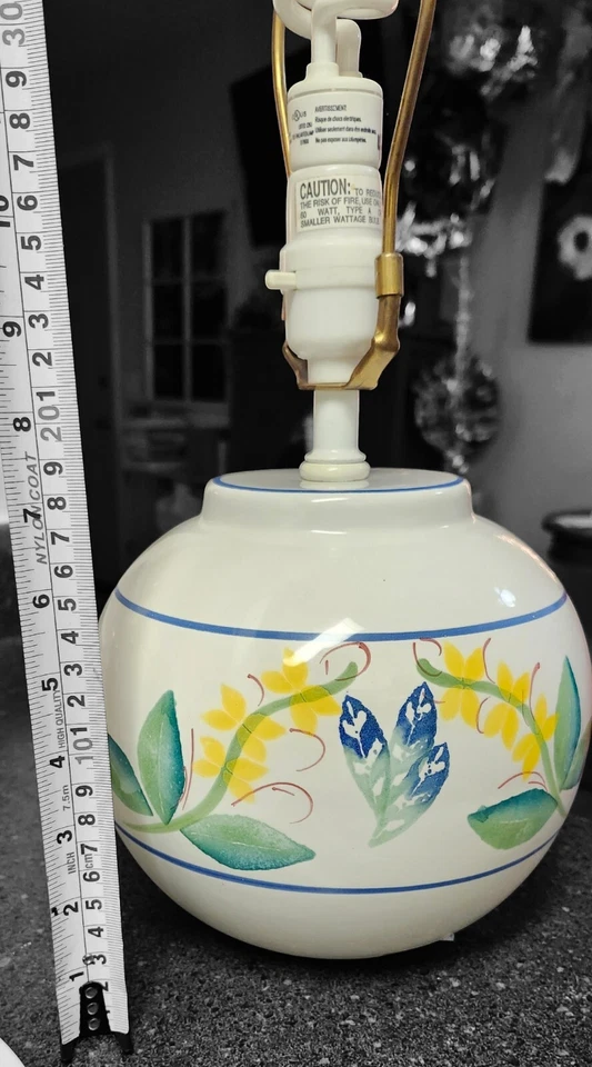 "Lámpara de mesa redonda vintage de cerámica floral 7"" color blanco crema" Foto 4 de 4