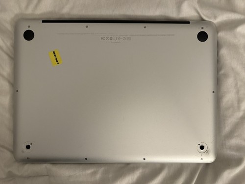 Apple MacBook 13 in 2008 Silver/Intel Core 2 Duo 2.00 GHz, 160 GB 2 GB NVIDIA Ge - Picture 2 of 2