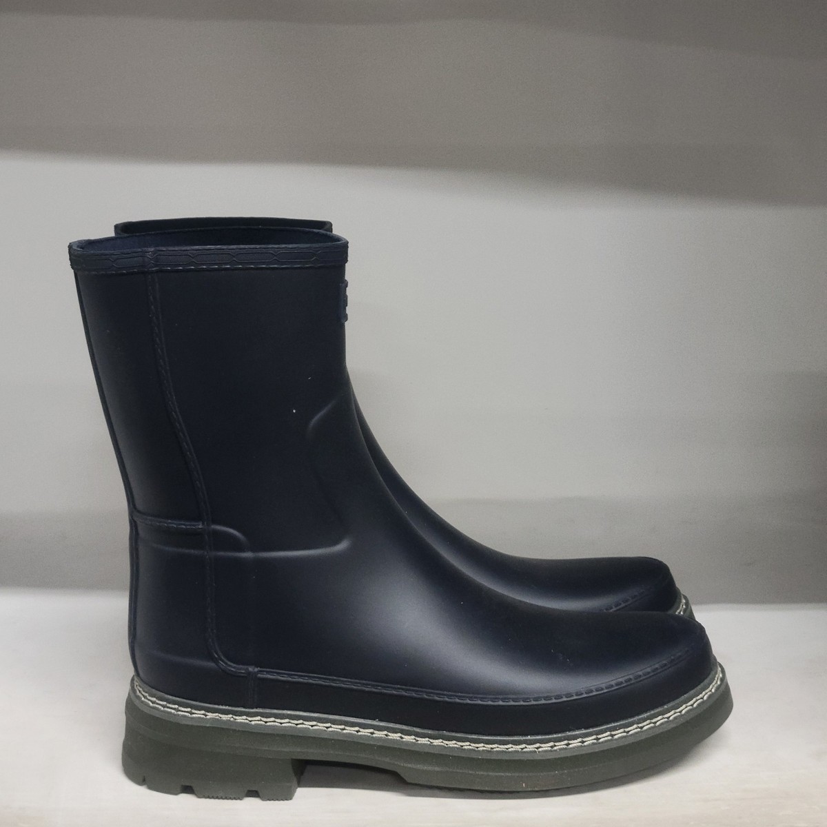 Hunter Refined Short Stitch Wellington Boot Black Womens Size 11M