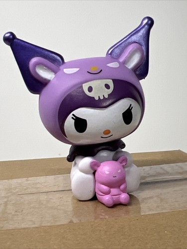 "Figura de vinilo de 3"" disfraz de Sanrio Kuromi en Bakú con pequeño compañero abrazante de Bakú nuevo"