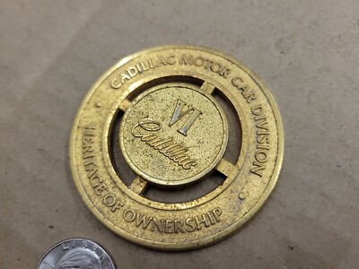 Cadillac Heritage of Ownership メダル VINTAGE CADILLAC HERITAGE OF OWNERSHIP GRILL MEDALLION
