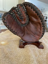 GEORGE MCQUINN OK MFG. CO THE LOCK FIRST BASE MITT UNIQUE WEB STYLE