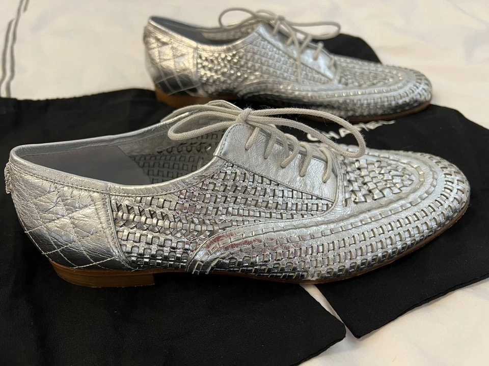 CHANEL Authentic,Worn Once Size 38 Silver Leather Shoes Made In Italy - Image 3 of 4