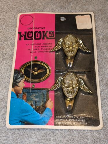 Vintage Bull Dog Tate Decorative Hooks Picture Wall Hooks Eagle NOS - Picture 1 of 10