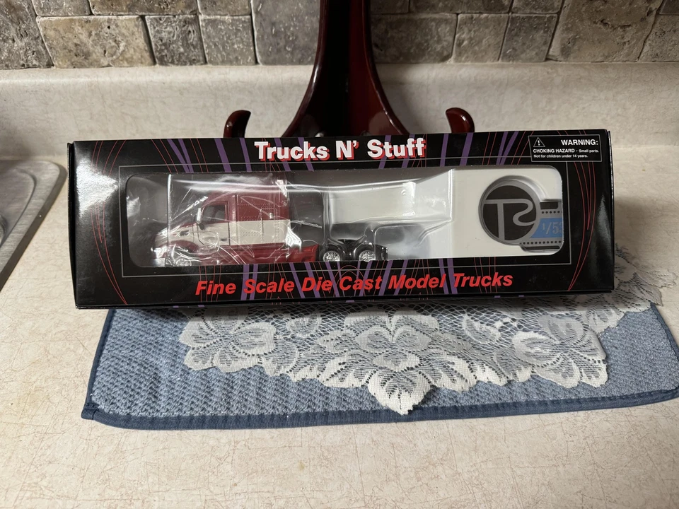 Trucks N' Stuff Peterbilt 379 Die Cast Model Truck And Trai1or 1:53 Scale New - Image 3 of 4