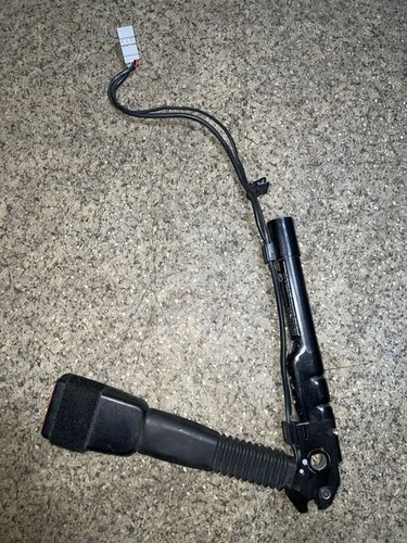 BMW 3 E90 E91 2006 Gurtschloss vorne 9119541 LIA34218