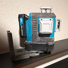 Makita SK105D 12V Max Green 3-Beam Pendulum Self-Leveling Laser w/ Case