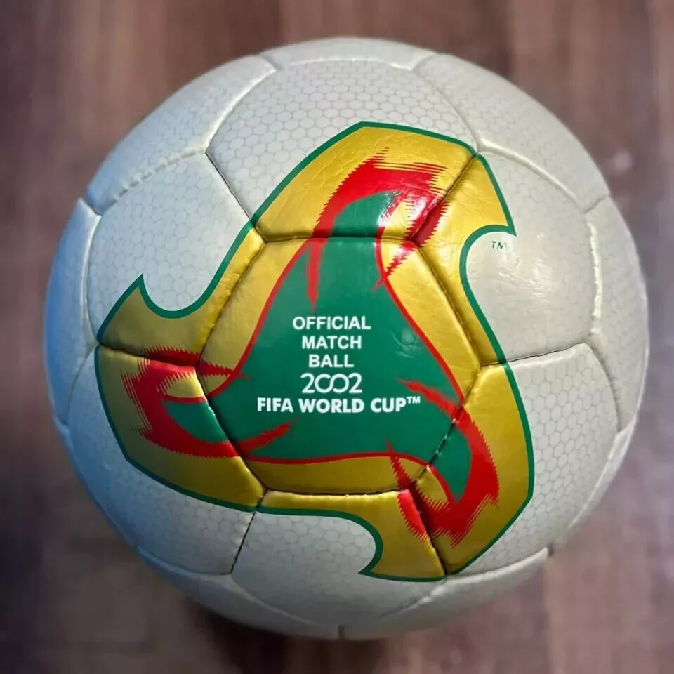 New Adidas Fevernova 2002 FIFA World Cup Official Soccer New Adidas Fevernova 2002 FIFA World Cup Official Soccer