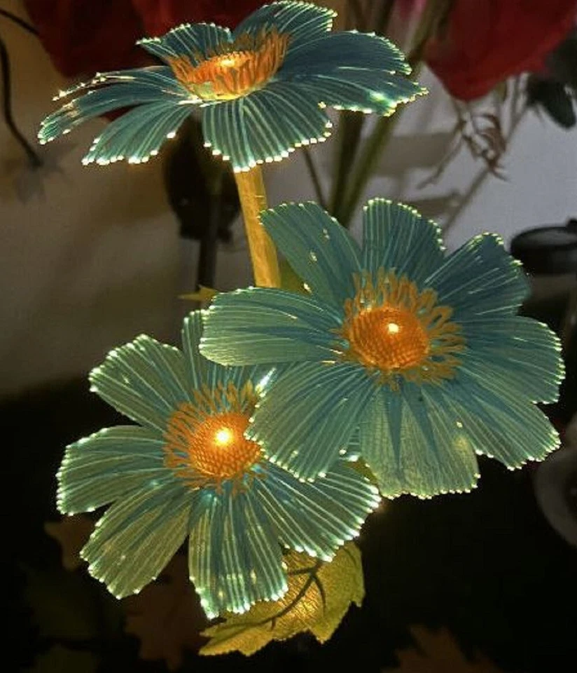 2PCS Solar Lights Outdoor Garden Daisy Flowers Decorative Stake Light - Image 3 of 4