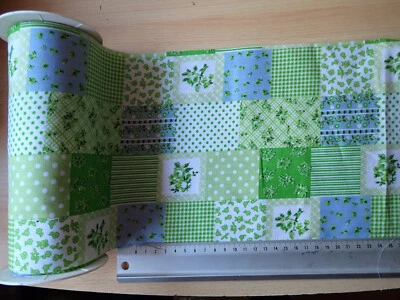 1 m CREApop Tischband Patchwork grün - Hobby Fun - Baumwollstoff 20cm breit