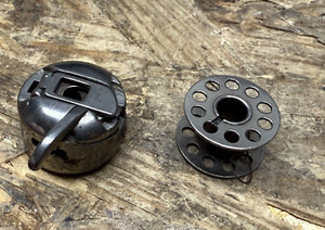 Spulenhalter mit 1 Spule für Nähmaschine IDEAL Voll Zick Zack Deluxe