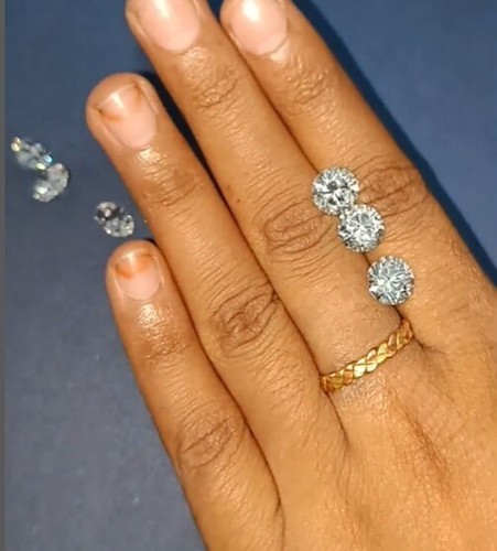 Excellent Cut 6mm Round Cubic Zirconia Loose Stone 2 pcs Lot For Stud Earring - Bild 5 von 6