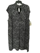 Inc Dress Womens 3X Plus Black White Pattern Cap Sleeve Belt Loops Zigzag NWT