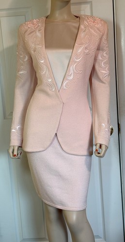 Excellent St John Peach Pink Santana Knit Jacket, Skirt, & Silk Blouse sz 10