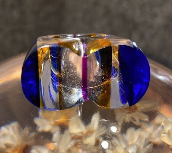 Retro Infinity Big Bold Lucite Ring!!! - image 5