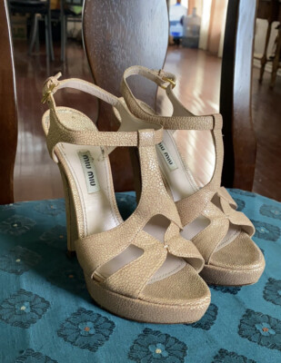 Miu Miu ベージュ ストラップ付き ハイヒール s-l400.jpg