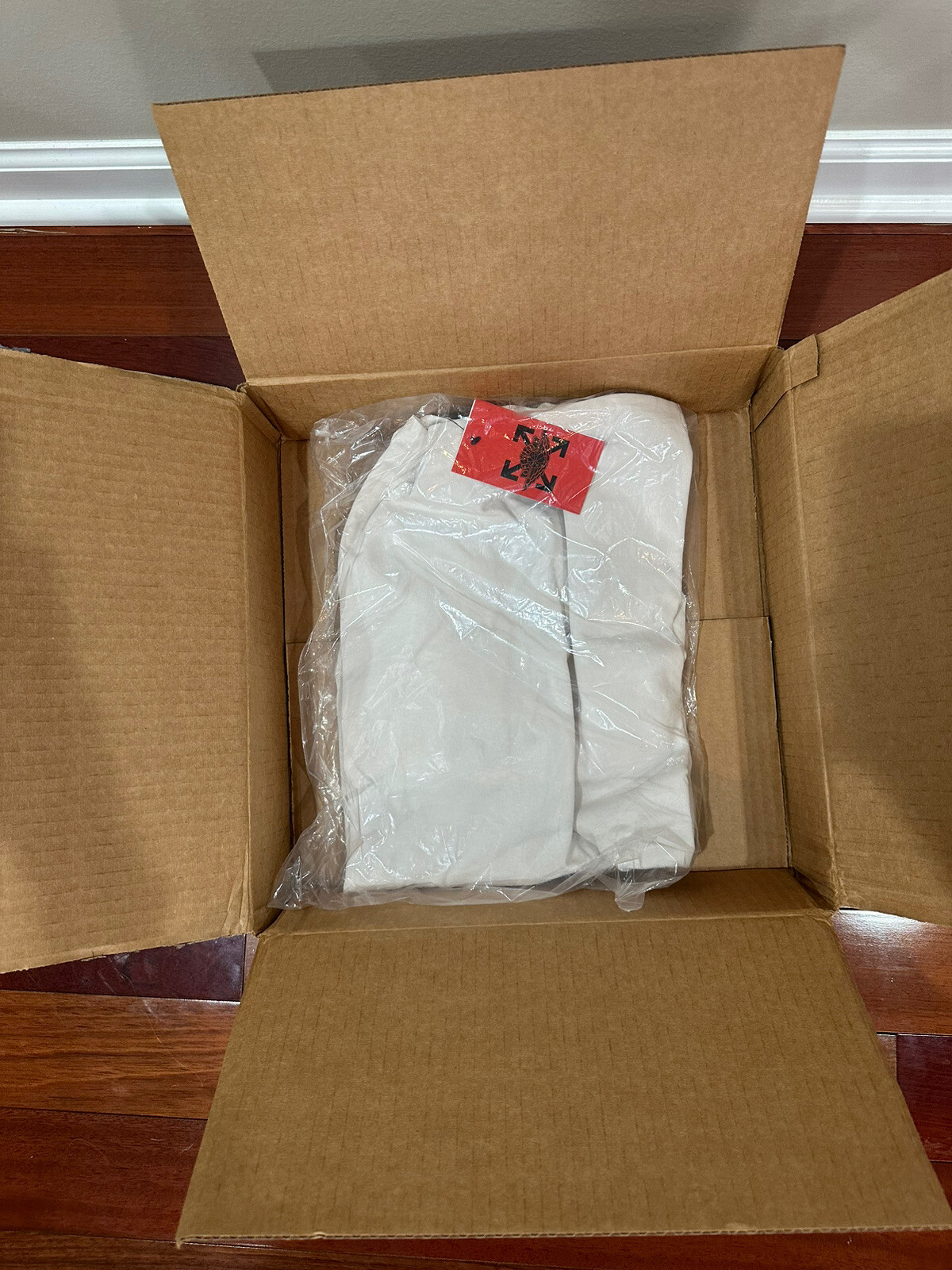 OFF WHITE X NIKE T shirt x Jordan bianca sporca bianca media *NUOVA DI ZECCA NELLA CONFEZIONE ORIGINALE*