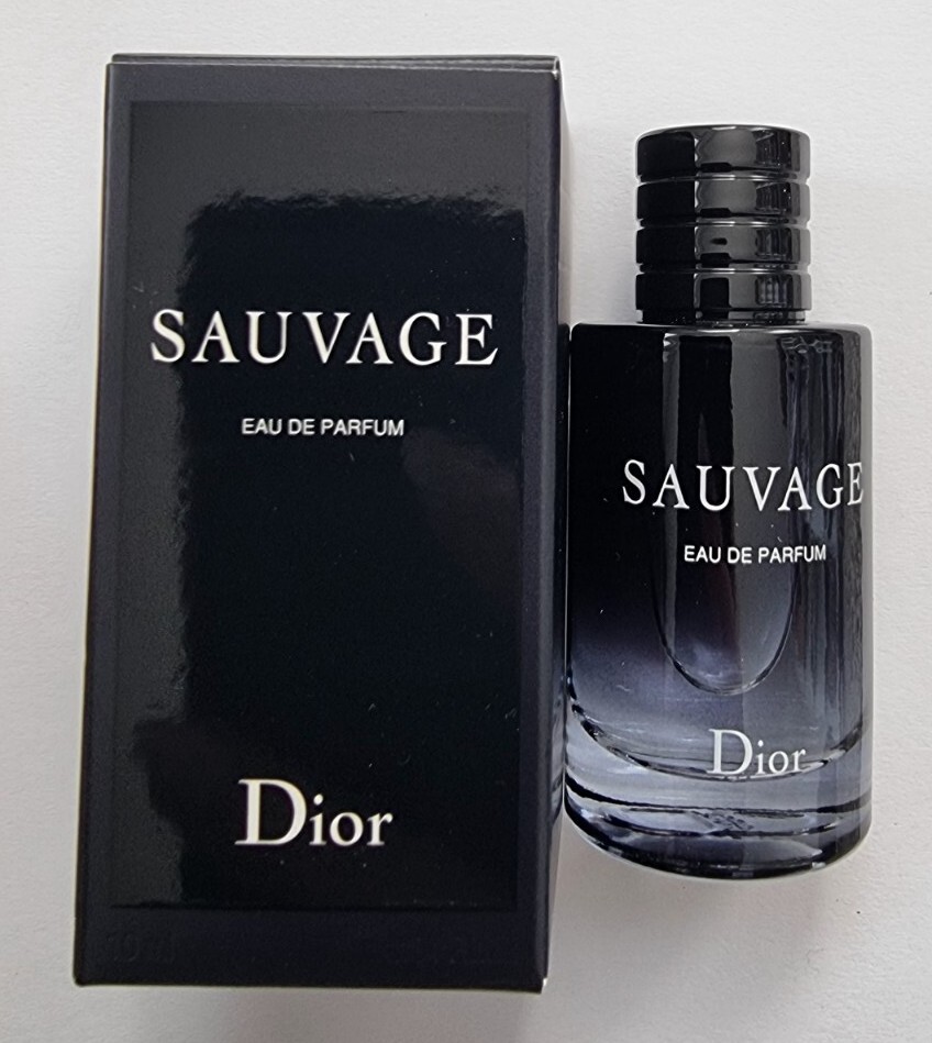Dior SAUVAGE Eau de Parfum ミニボトル Amazon | Dior ソヴァージュ パルファム「ミニボトル」SAUVAGE
