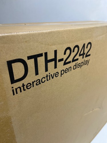 Wacom DTH-2242 Graphics Drawing Tablet - Black DHT-2242/G0-C - Picture 5 of 5