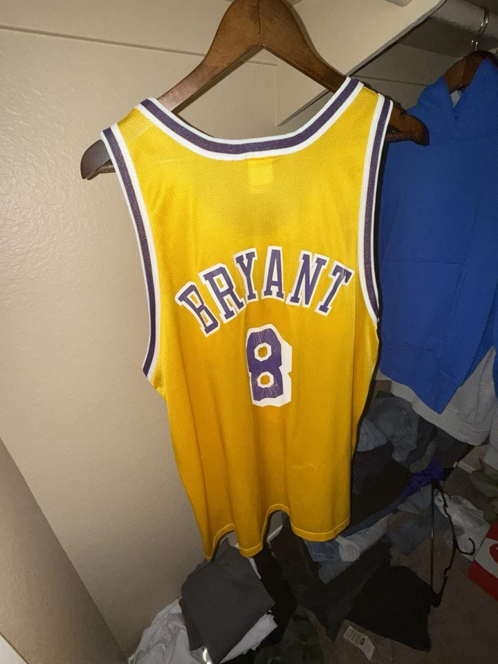 Camiseta deportiva de baloncesto vintage campeón de Los Angeles Lakers Kobe Bryant #8 talla 48 Foto 2 de 2
