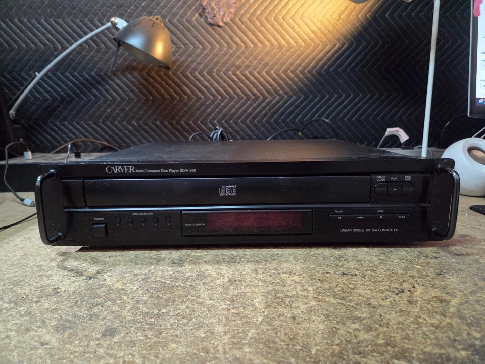 FOR PARTS - Carver SD/A-360 CD Player With  Rack Handles  - DOES NOT POWER ON - Image 2 of 4