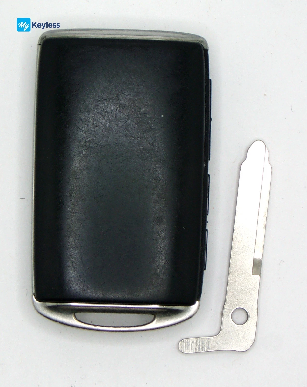 Single OEM Mazda Smartkey Remote Transmitter Four Button USED UNCUT WAZSKE13D03 - product detail image 2