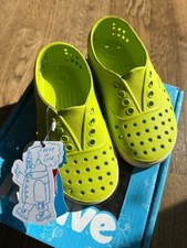 NEW Native Miller Child  Fizz Green Size 10 