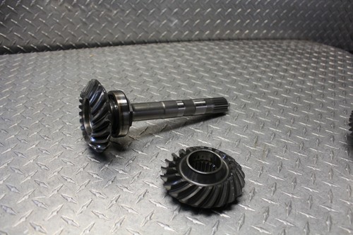 18 / 21 Can Am Maverick Max Turbo / Turbo Gear Box Bevel Gear Set OEM