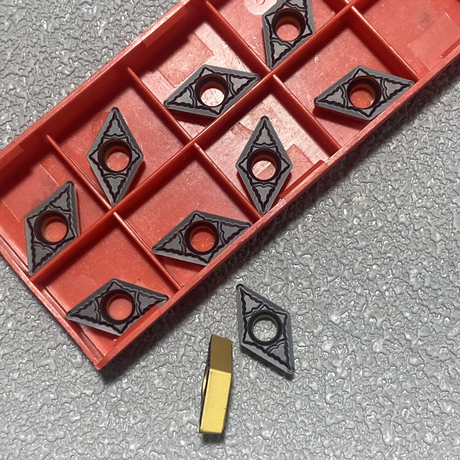 10 Inserti Tornio In Carburo DCMT11T304 Per Tornitura Interna – Alta Resistenza E Durata Per Ghisa E Acciaio Duro