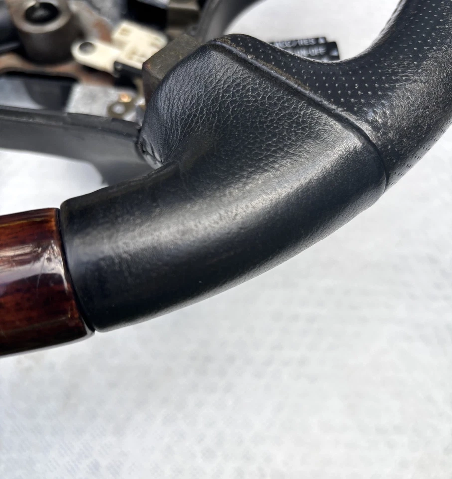 💎2001-2004 Mitsubishi Montero Limited - Volante con grano de madera/cuero Foto 4 de 4