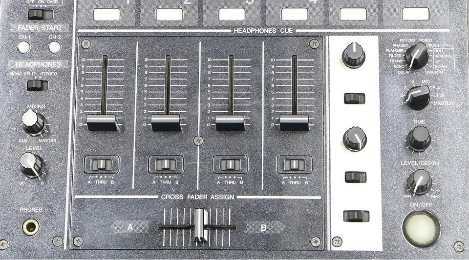 Pioneer DJM-700 Black Digital DJ Mixer 4Channel Performance Effects Tested Japan - Image 4 of 4