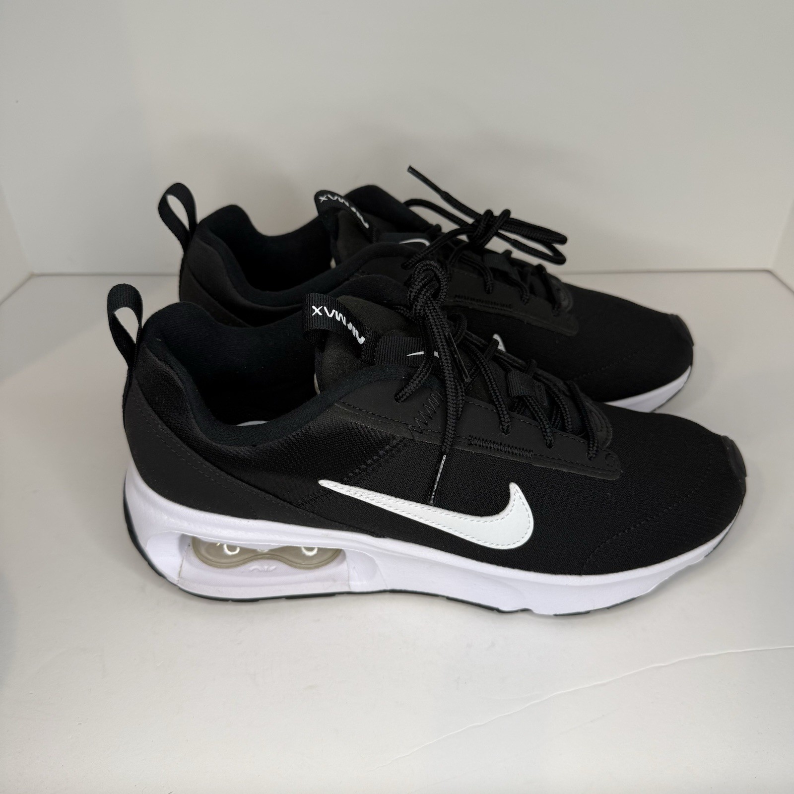 Nike Air Max INTRLK Lite Shoes Sneakers Black White Women's Size 8 DX3705-001