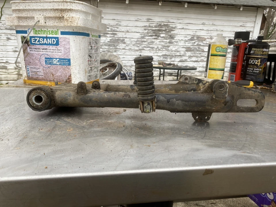 74 Yamaha dt360 dt 360 basculante y clavijas traseras Foto 2 de 4