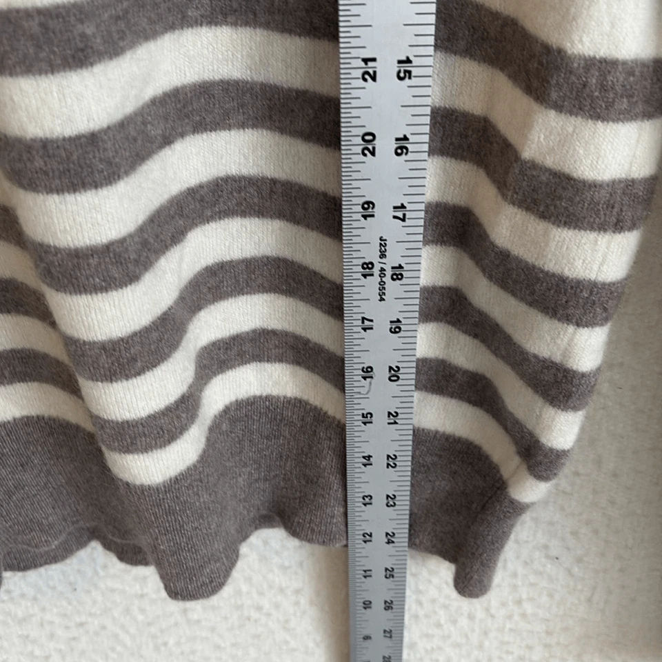 C&C California Cashmere Sweater Women’s Large Ivory Grey Stripe - Image 4 of 4