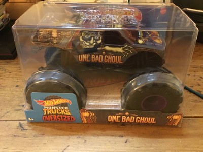 Hot Wheels Monster Trucks Oversized One Bad Ghoul Maßstab 1:24 Die-Cast Modell  